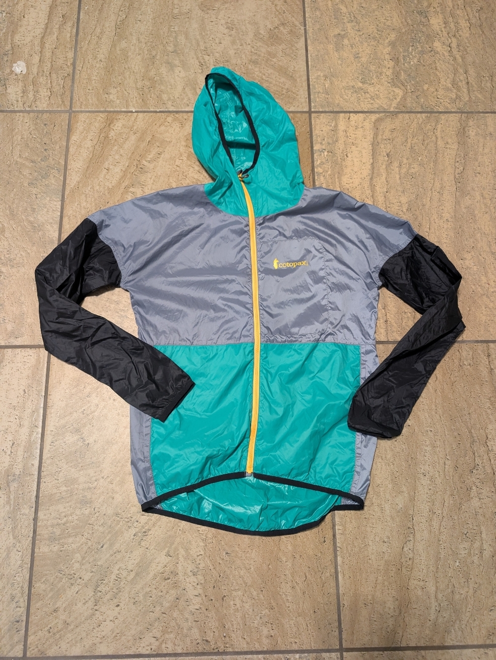 Cotopaxi Teca Crop Windbreaker Jacket Women's XS Wind-Resistant Hooded Full Zip